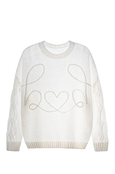 Джемпер с объемным декором