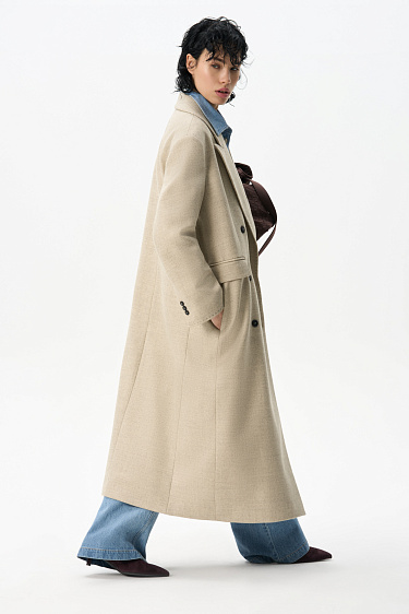 Двубортное пальто из шерсти