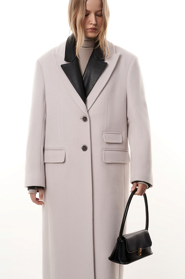 Шерстяное пальто на двух пуговицах 