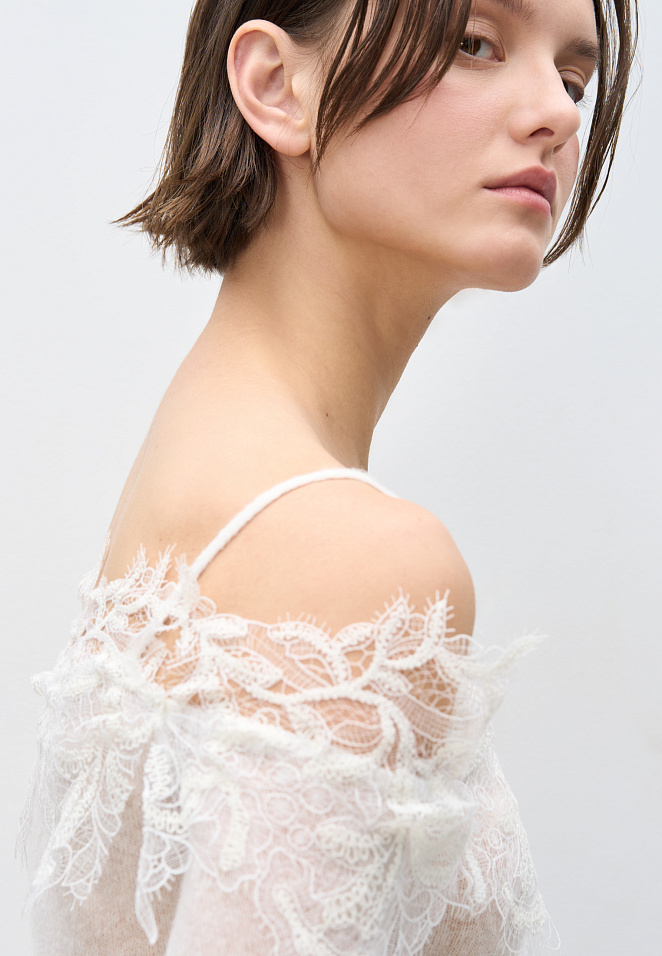 Лонгслив из шерсти мериноса с кружевом