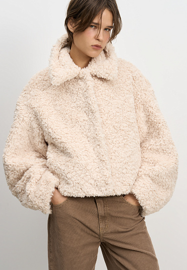 Короткая шуба на синтепоне