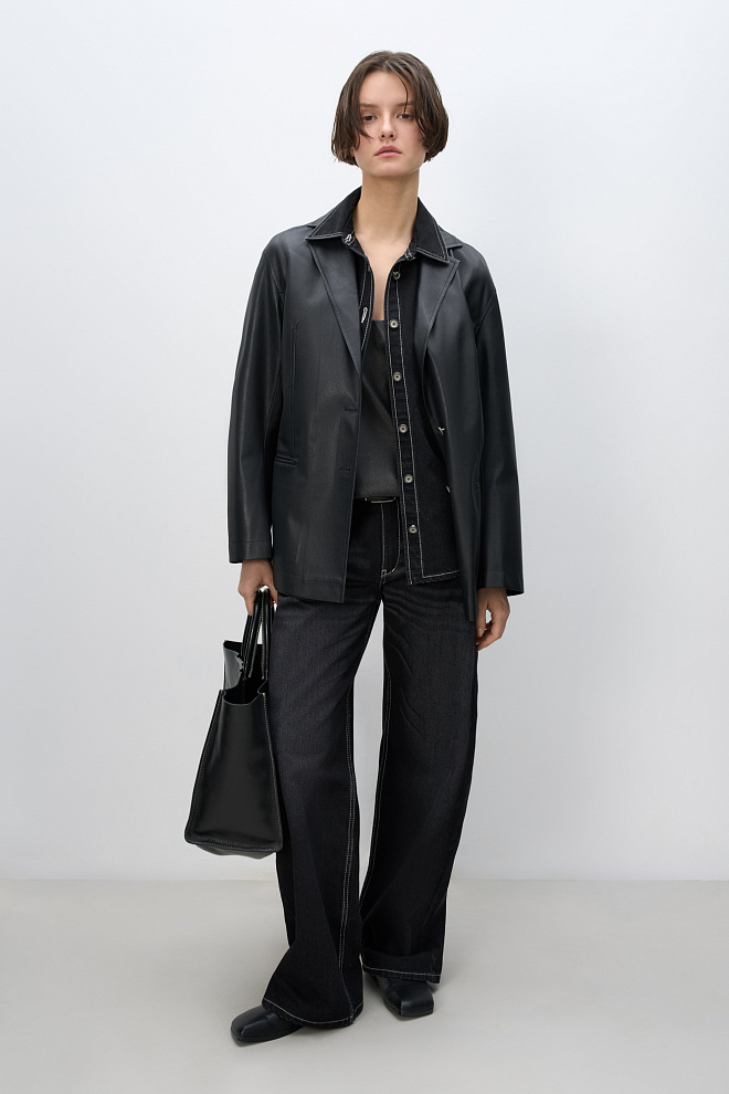 Однобортный жакет из экокожи