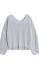 Джемпер из вискозы с добавлением люрекса. Модель свободного силуэта, со спущенной линией плеч и V-образным вырезом. Манжеты рукавов и низ изделия выполнены в рубчик.&nbsp;&nbsp;