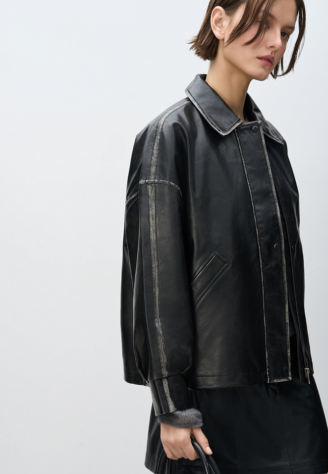 Куртка из экокожи с потертостями 