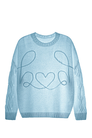 голубой Трикотажный джемпер из шерсти и мохера. Модель свободного силуэта со спущенной линией плеча и круглым вырезом горловины. Изделие декорировано вывязанными косами на рукавах и вензелем в виде сердца на груди.
