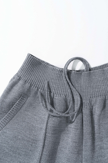 Трикотажные брюки прямого кроя 