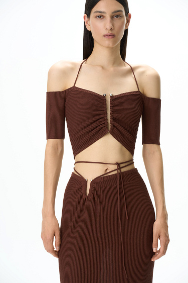 Топ с акцентным лифом