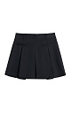 Юбка длины мини из шерсти. Модель прямого кроя, с крупными складками, поясом со шлевками для ремня, врезными карманами спереди и застежкой на молнию. Изделие без подкладки.