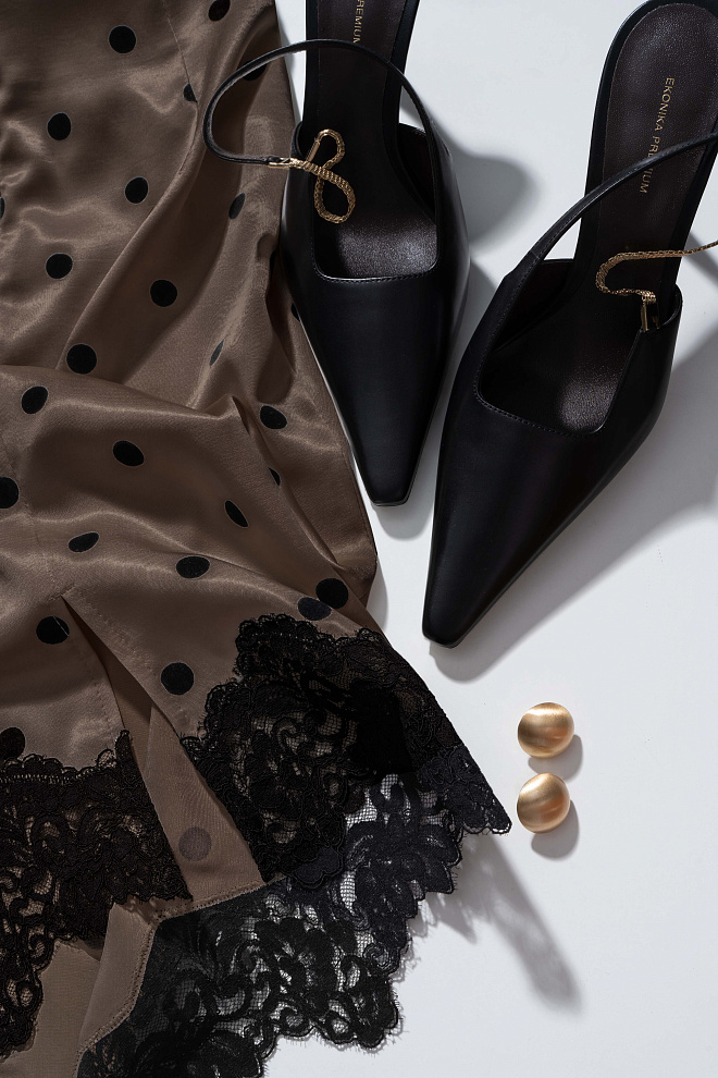 Атласная юбка в горох 