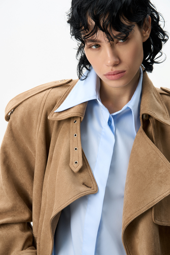 Двубортный тренч под замшу