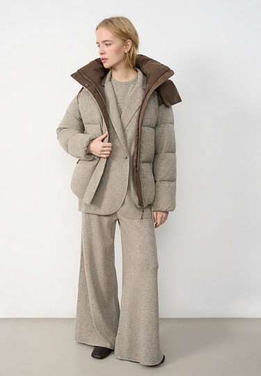 Трикотажный пуховик с капюшоном 